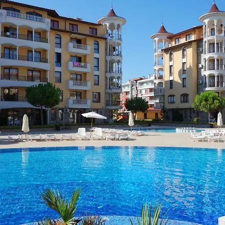 Apartment 32 Royal Sun *